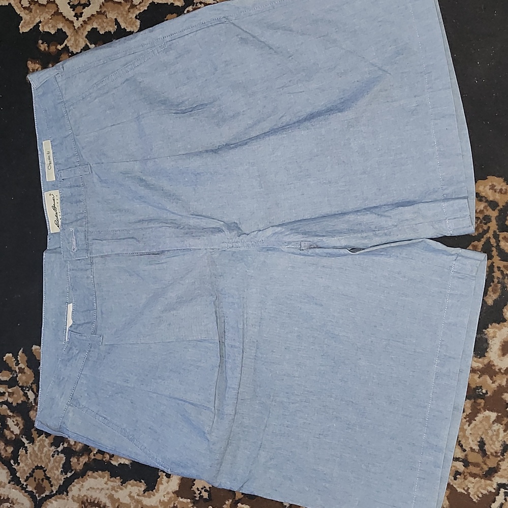LIKE NEW! Eddie Bauer Light Blue Men's Bermuda Classic Fit Pleated shorts; 42